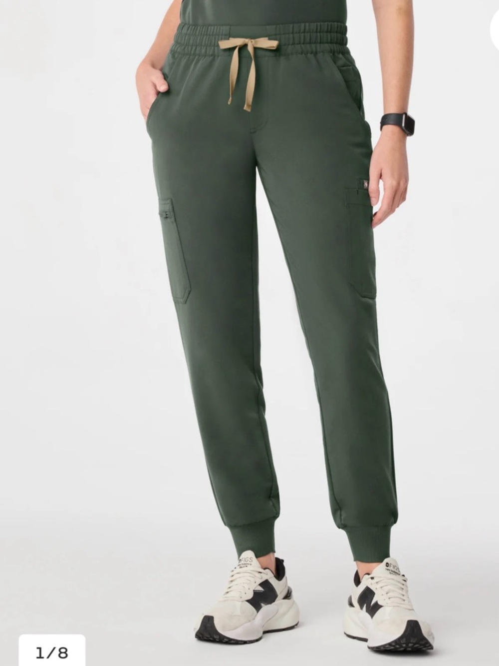 FIGS Women’s Relaxed Uman Jogger in Moss (PO 5620)